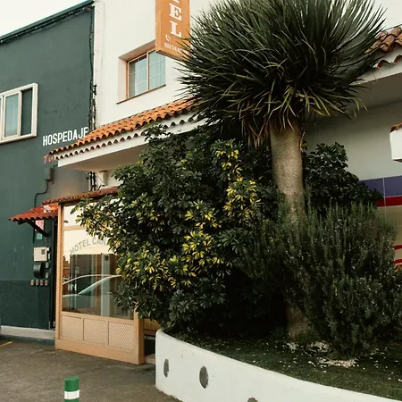 Canadas Hotel