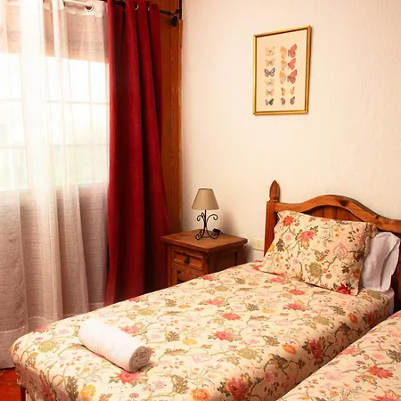 Canadas Hotel *